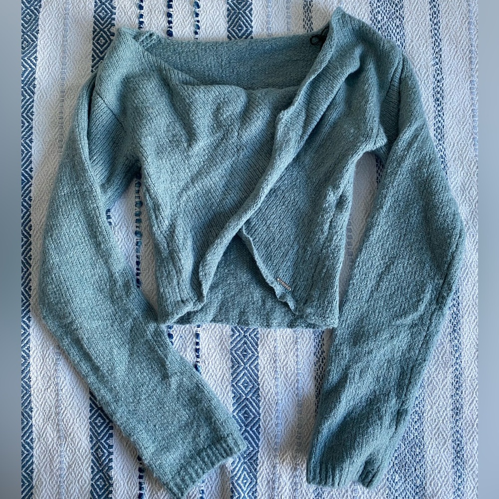 VOLCOM long sleeve top